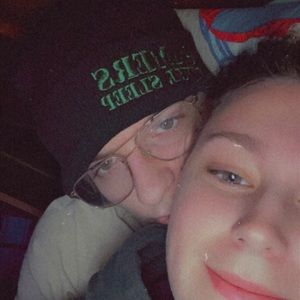 Meet your Posher, Caitlyn